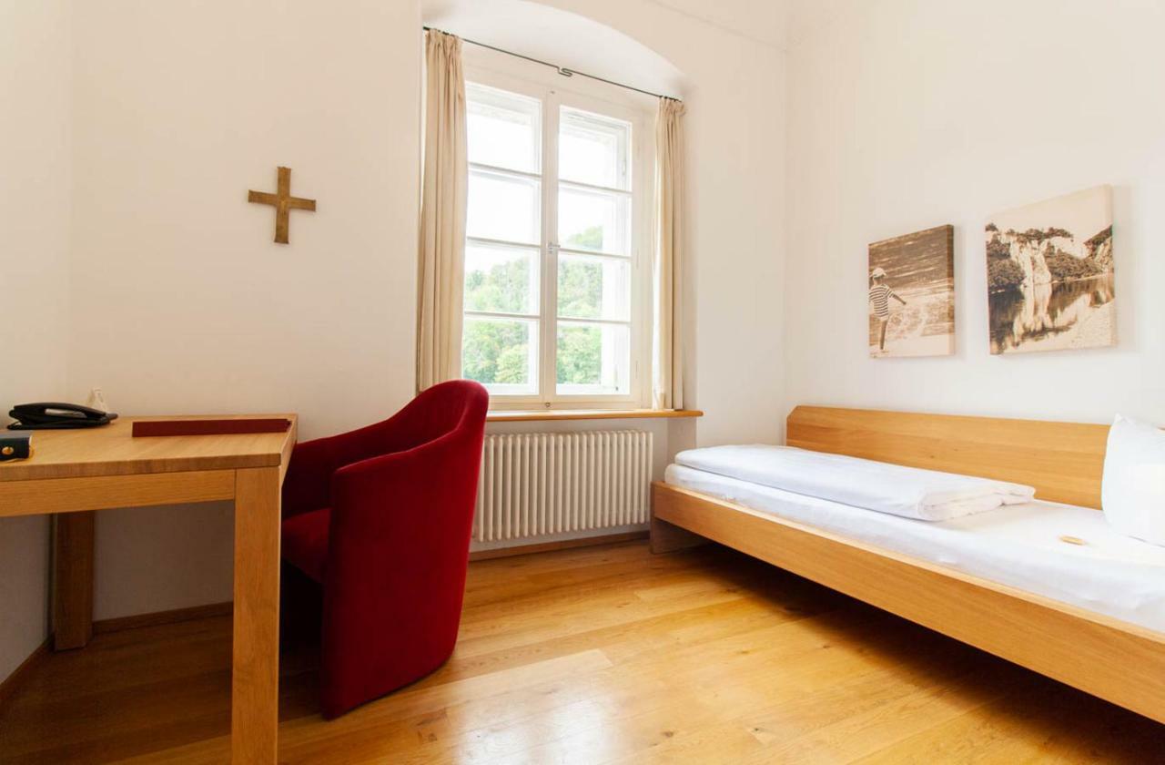 Gaestehaus St. Georg - Weltenburger Klosterbetriebe Gmbh Кельхайм Экстерьер фото